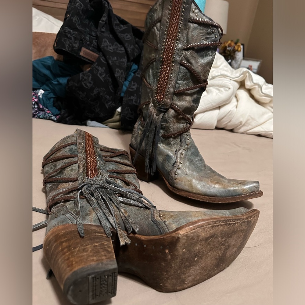 Corral boots